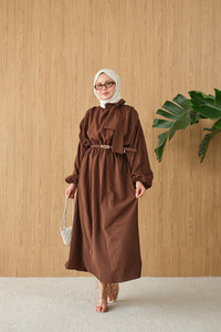 Boyun Bağlamalı Kemerli Elbise Kahverengi