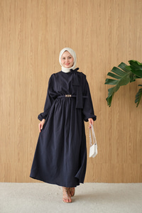 Boyun Bağlamalı Kemerli Elbise Lacivert