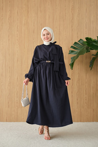 Boyun Bağlamalı Kemerli Elbise Lacivert