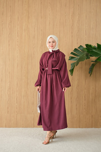 Boyun Bağlamalı Kemerli Elbise Mürdüm