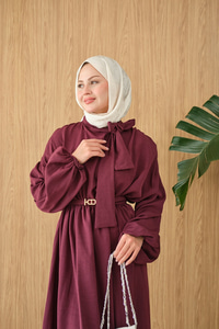 Boyun Bağlamalı Kemerli Elbise Mürdüm