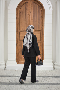 Boyun Düğme Detay Bel Bağlamalı Kot Takım Siyah