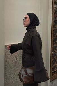 Boyun Düğme Detay Bel Bağlamalı Kot Takım Kahverengi