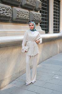 Brit Düğme Detaylı Keten Takım Krem