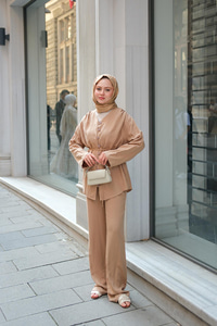 Brit Düğme Detaylı Keten Takım Vizon