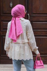 Brode Dantel Detaylı Gömlek Krem