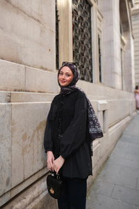 Brode Detay Yarım Taşlı Gömlek Siyah