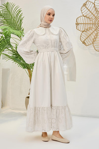 Brode Detaylı Bebe Yaka Elbise Beyaz