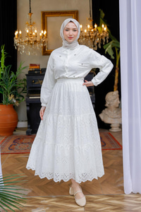 Brode Detaylı Taş İşlemeli İkili Takım  Beyaz