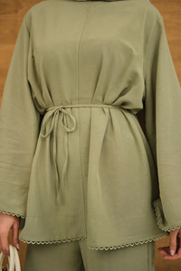 Brode Şerit Detaylı Takım Fıstık Yeşil