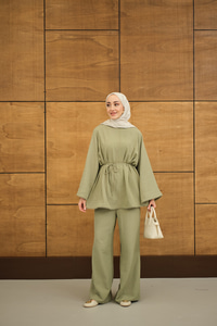 Brode Şerit Detaylı Takım Fıstık Yeşil