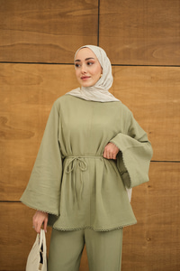 Brode Şerit Detaylı Takım Fıstık Yeşil