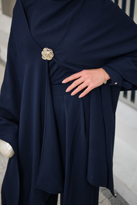 Bronş Detay Çıkarılabilir Pelerinli Takım Lacivert