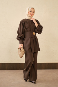 Broş Detay Gizli Düğmeli Takım Acı Kahve