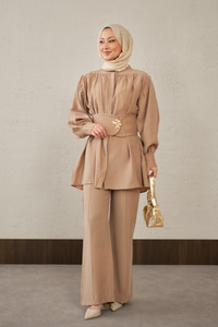 Broş Detay Gizli Düğmeli Takım Vizon