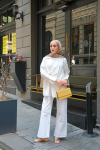 Broş Detay Poplin Gömlek Beyaz