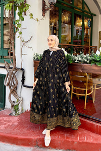 Buket Desenli Elbise Siyah