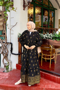 Buket Desenli Elbise Siyah