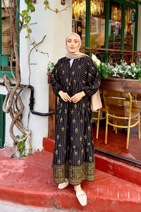 Buket Desenli Elbise Siyah