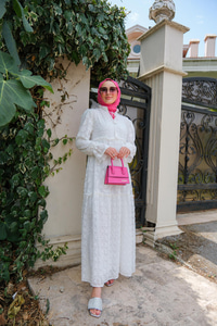 Bürümcük Detaylı Yaka Bağlamalı Elbise Beyaz