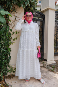 Bürümcük Detaylı Yaka Bağlamalı Elbise Beyaz