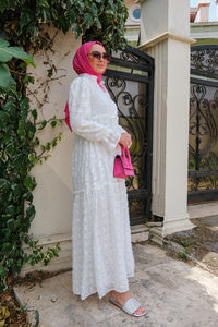 Bürümcük Detaylı Yaka Bağlamalı Elbise Beyaz