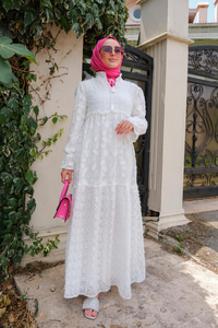 Bürümcük Detaylı Yaka Bağlamalı Elbise Beyaz