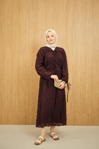 Büzgü Detay Bağcıklı Elbise Bordo