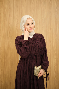 Büzgü Detay Bağcıklı Elbise Bordo