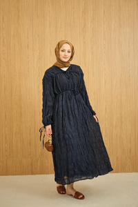 Büzgü Detay Bağcıklı Elbise Lacivert