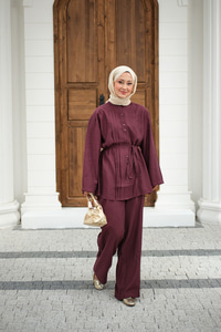 Büzgü Detay Bel Bağlamalı Takım Bordo