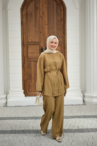 Büzgü Detay Bel Bağlamalı Takım Yağ Yeşil