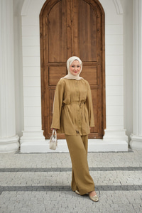 Büzgü Detay Bel Bağlamalı Takım Yağ Yeşil