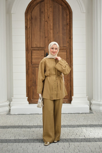 Büzgü Detay Bel Bağlamalı Takım Yağ Yeşil