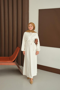 Büzgü Detay Elbise Ekru