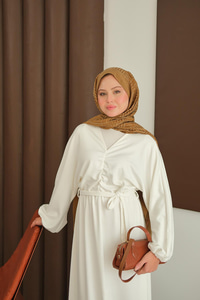 Büzgü Detay Elbise Ekru