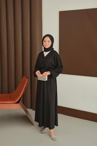 Büzgü Detay Elbise Siyah