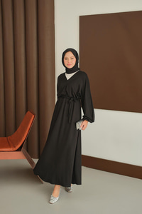 Büzgü Detay Elbise Siyah