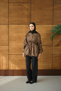 Büzgü Detay Paraşüt Ceket Kahverengi