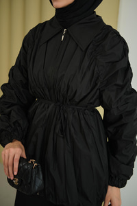 Büzgü Detay Paraşüt Ceket Siyah