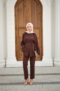 Büzgü Detay Takım Kahverengi