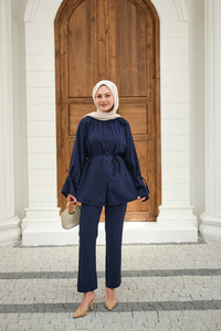 Büzgü Detay Takım Lacivert