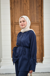 Büzgü Detay Takım Lacivert