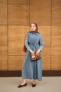 Büzgü Detay Yarım Düğmeli Bel Bağlamalı Kot Elbise Buz Mavi