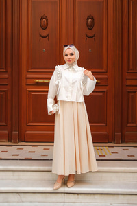 Büzgü Detaylı Gömlek Beyaz