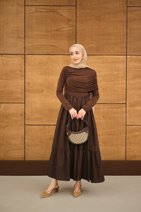 Büzgü Detaylı Sandy Poplin Elbise Kahverengi