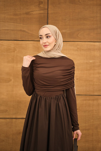 Büzgü Detaylı Sandy Poplin Elbise Kahverengi