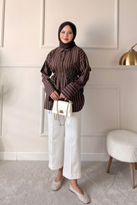 Büzgülü Bel Bağlamalı Çizgili Gömlek Kahverengi