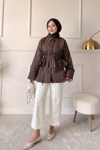 Büzgülü Bel Bağlamalı Çizgili Gömlek Kahverengi