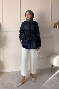 Büzgülü Bel Bağlamalı Çizgili Gömlek Lacivert